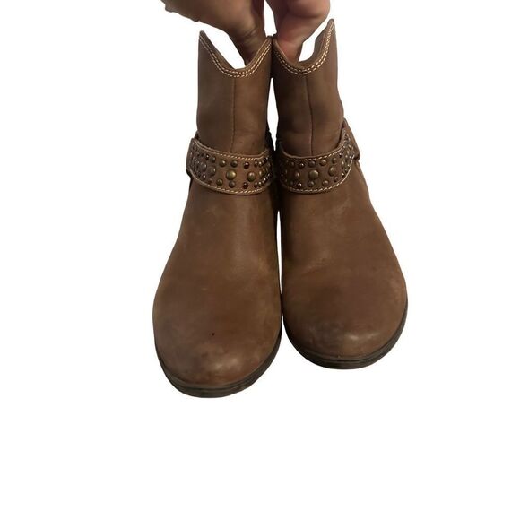 Sofft Chunk Heel Booties Studded and Western Details - Picture 2 of 12